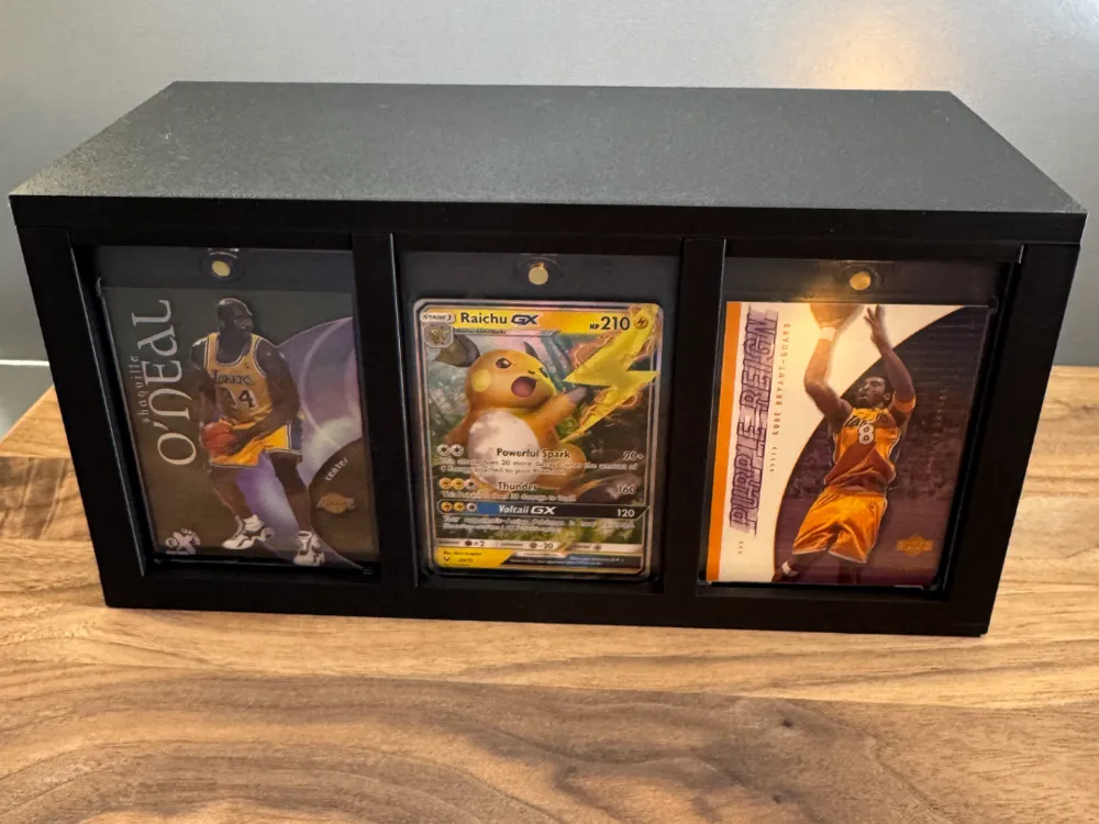 Organizador: One Touch Card Display & Storage Box Large. Referencia del modelo original.
