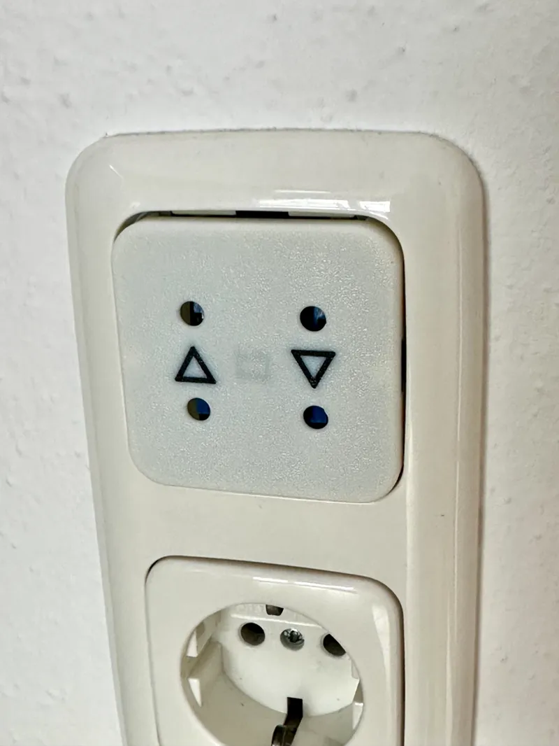 Busch & Jäger roller shutter switch child lock
