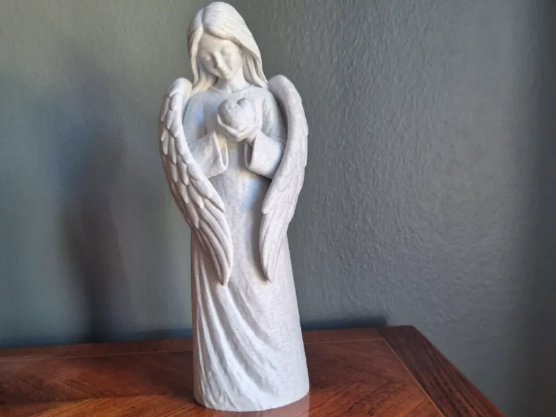 Mom angel whit heart