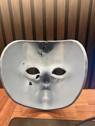 Pieza para disfraz o exhibición: Shattered Porcelain Doll Mask — vista de referencia 3