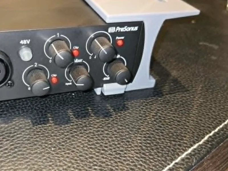 Audiobox USB96 Under Desk Mount retaining clip