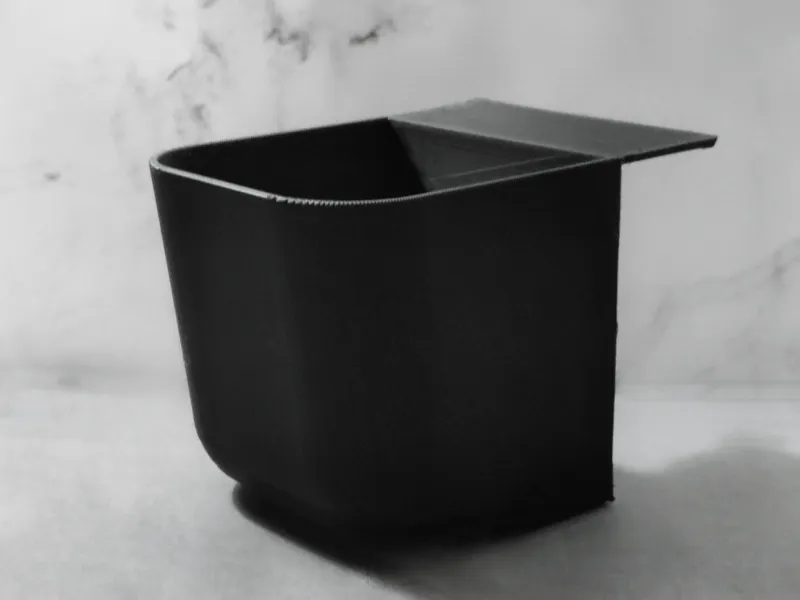 sandwich desk trash