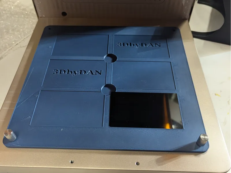 xTool F1 / F2 Ultra - 6 Slot Aluminum Card Jig