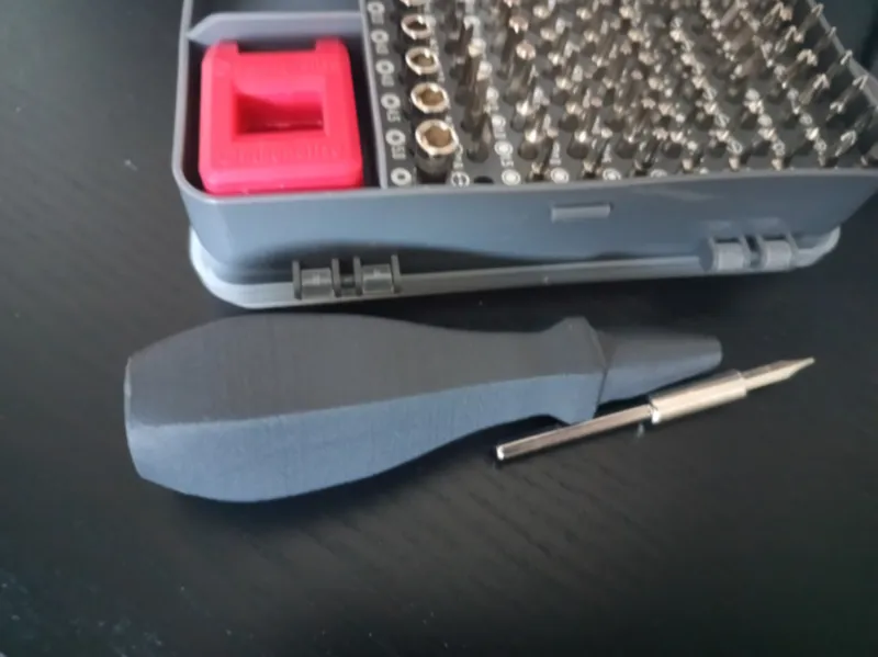 MRW - Screwdriver bit handle 4mm