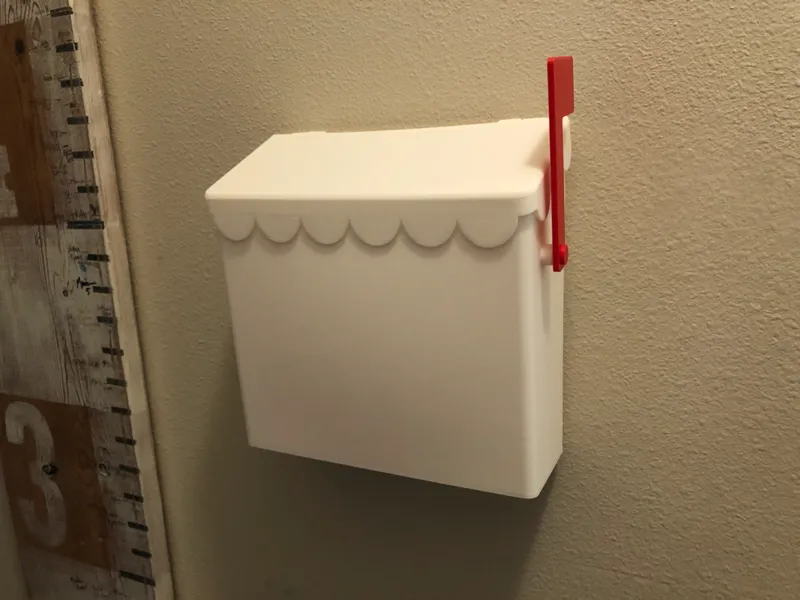 Wall-Mountable Mailbox