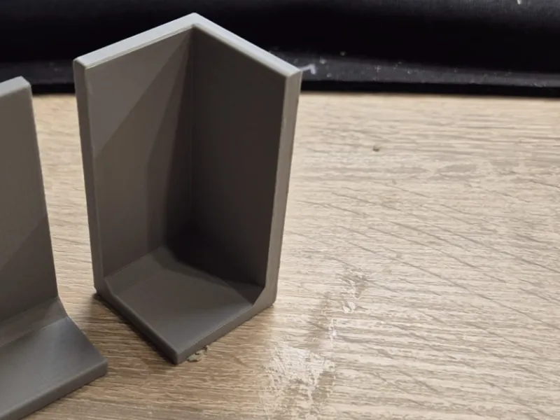 L-Betonstein Ecke im Maßstab 1:16 Bruder Modelle