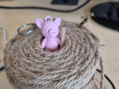 knitted piglet + keychain version