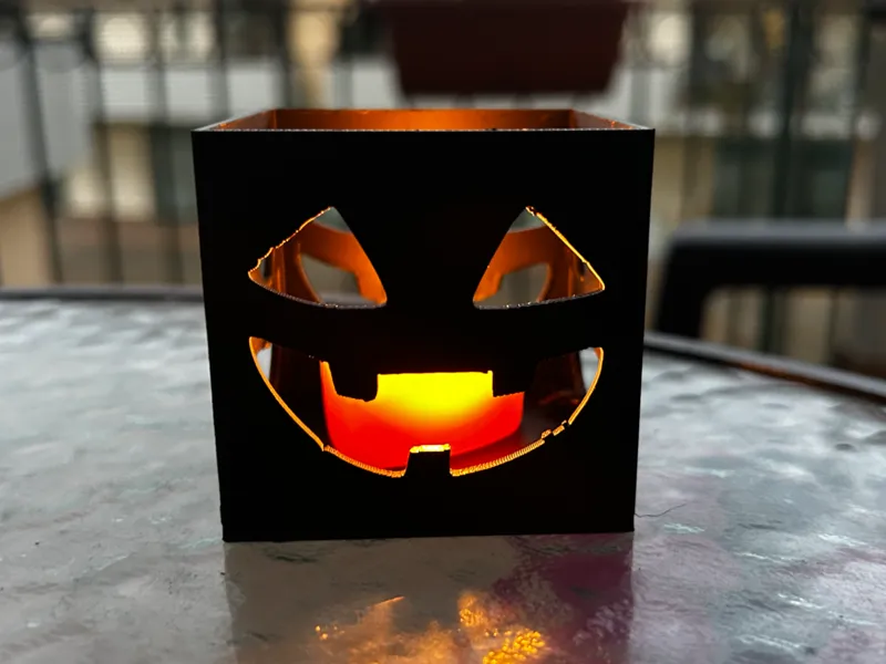 Halloween candle holder 
