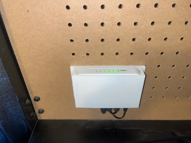 Netgear GS605 Switch Pegboard Mount