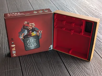 Peanut Club Token + Card Holder