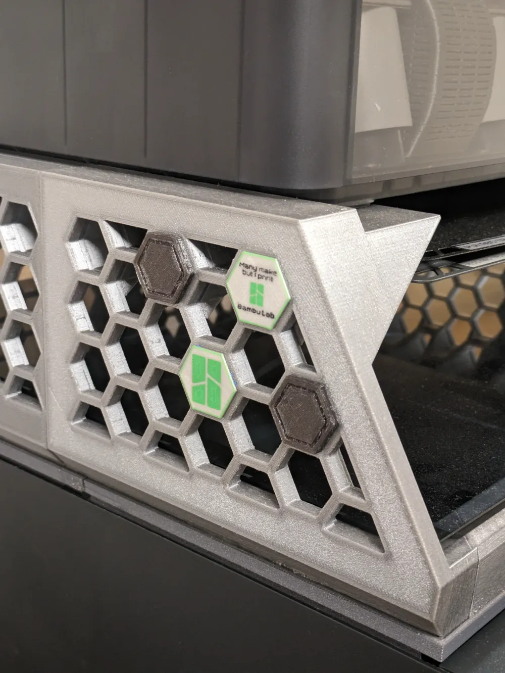 Honeycomb Riser Button BambuLab Logo By Geo luki MakerWorld Honeycomb Riser Button BambuLab Logo By Geo luki MakerWorld