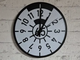 TÜV Uhr