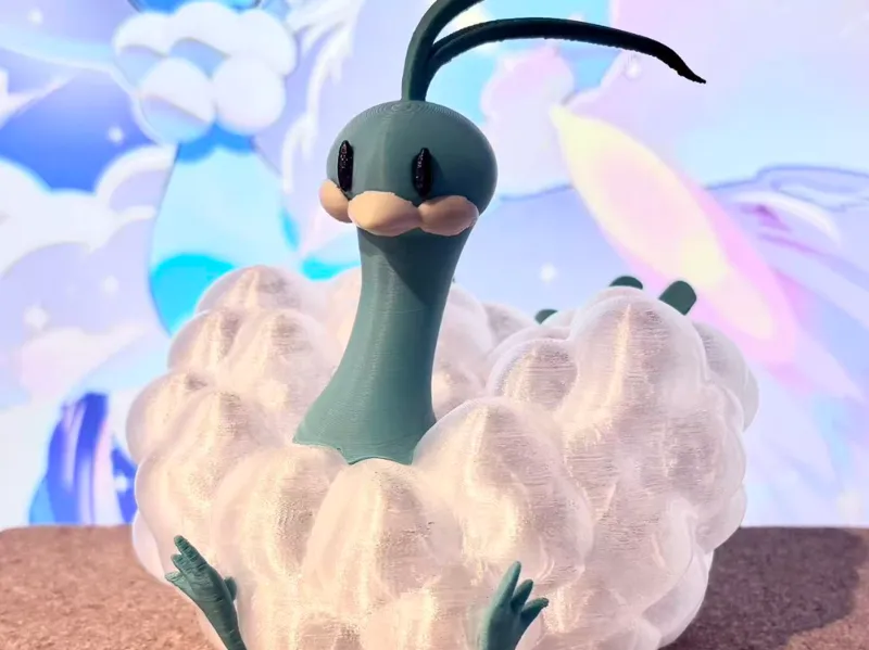 Pokemon Homeware: Altaria lamp