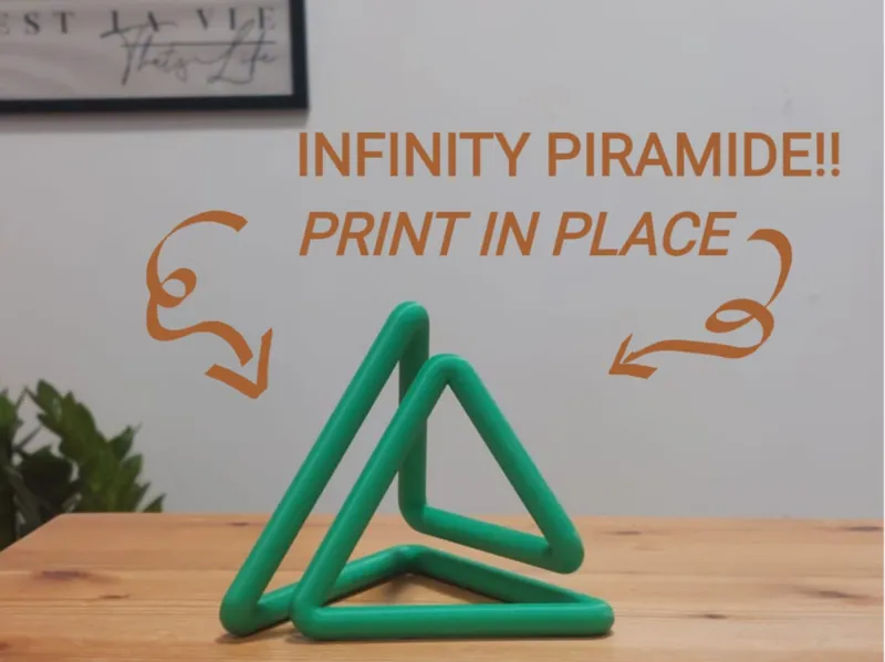 infinity piramide- flaoting illusion