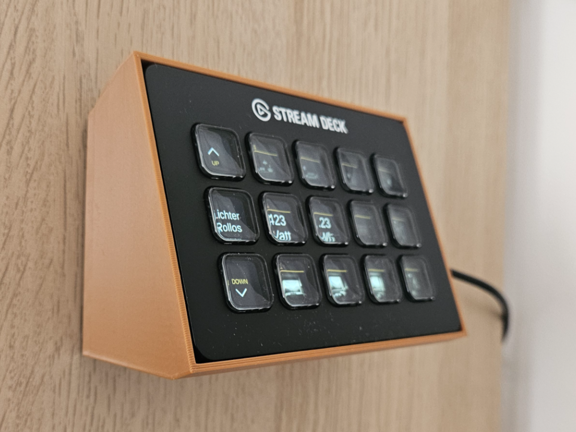 Stream Deck 15 Wallmount