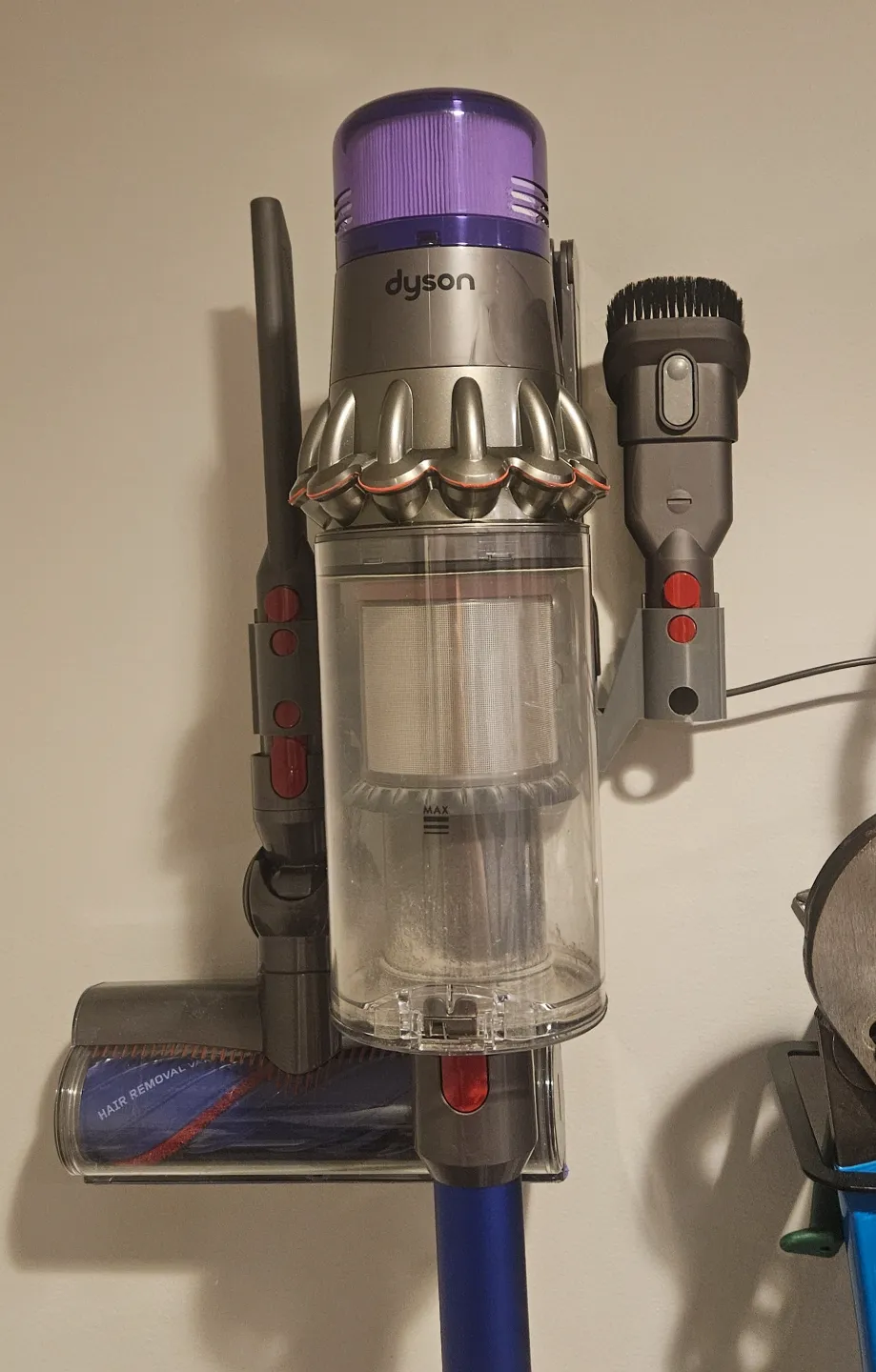 Dyson Accessory wall mount expander (V7-V15) view 4