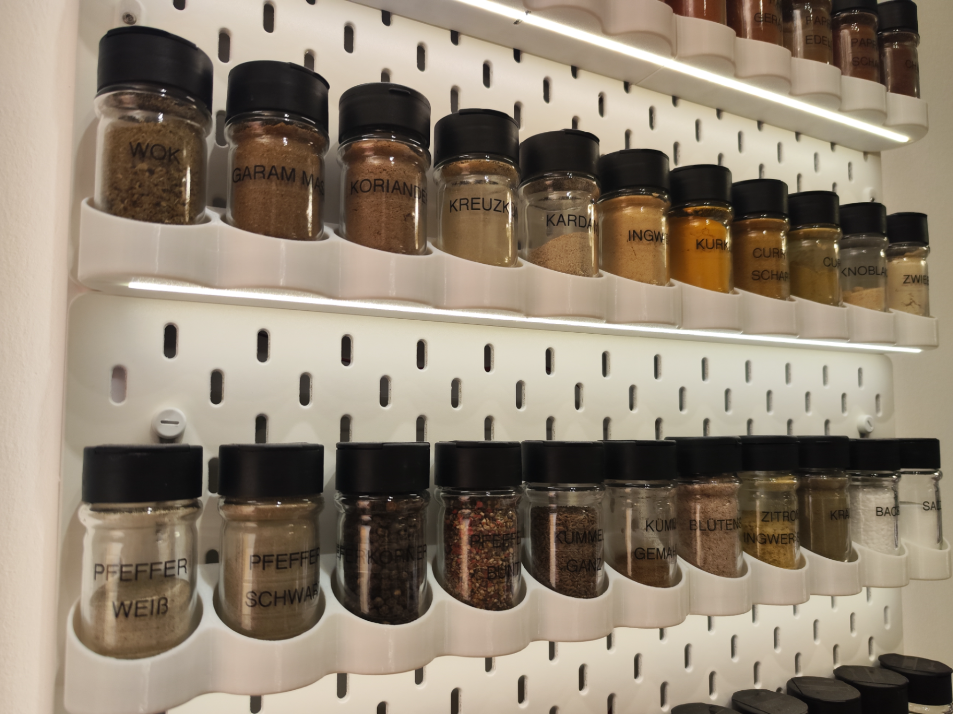 Ikea Skadis Gewürzregal 11pcs 45mm + LED Strip
