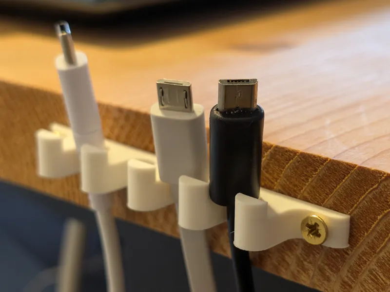 Cable holder for screws (no supports)