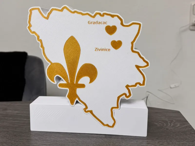 Bosna Lampe, Bosnien