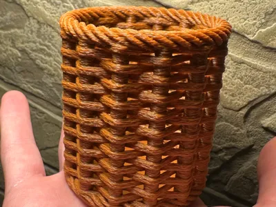REALISTIC woven storage/pencil holder