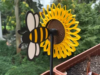 Bienen Windrad