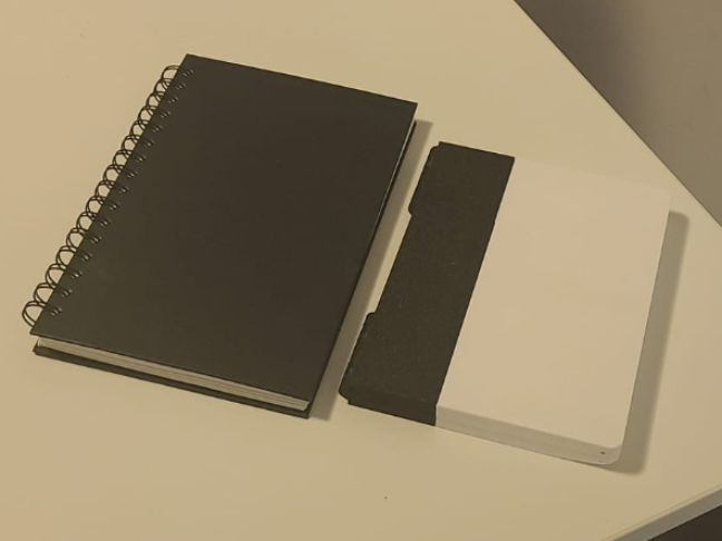 Foldable Table - Notebook size - 1