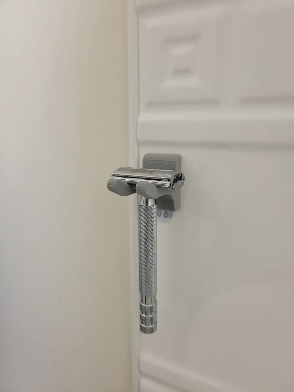 Safety Razor Holder by cvons MakerWorld