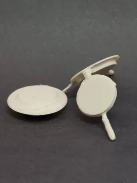 Figura decorativa: Miniature Antique Waffle Maker and Waffles — vista de referencia 5