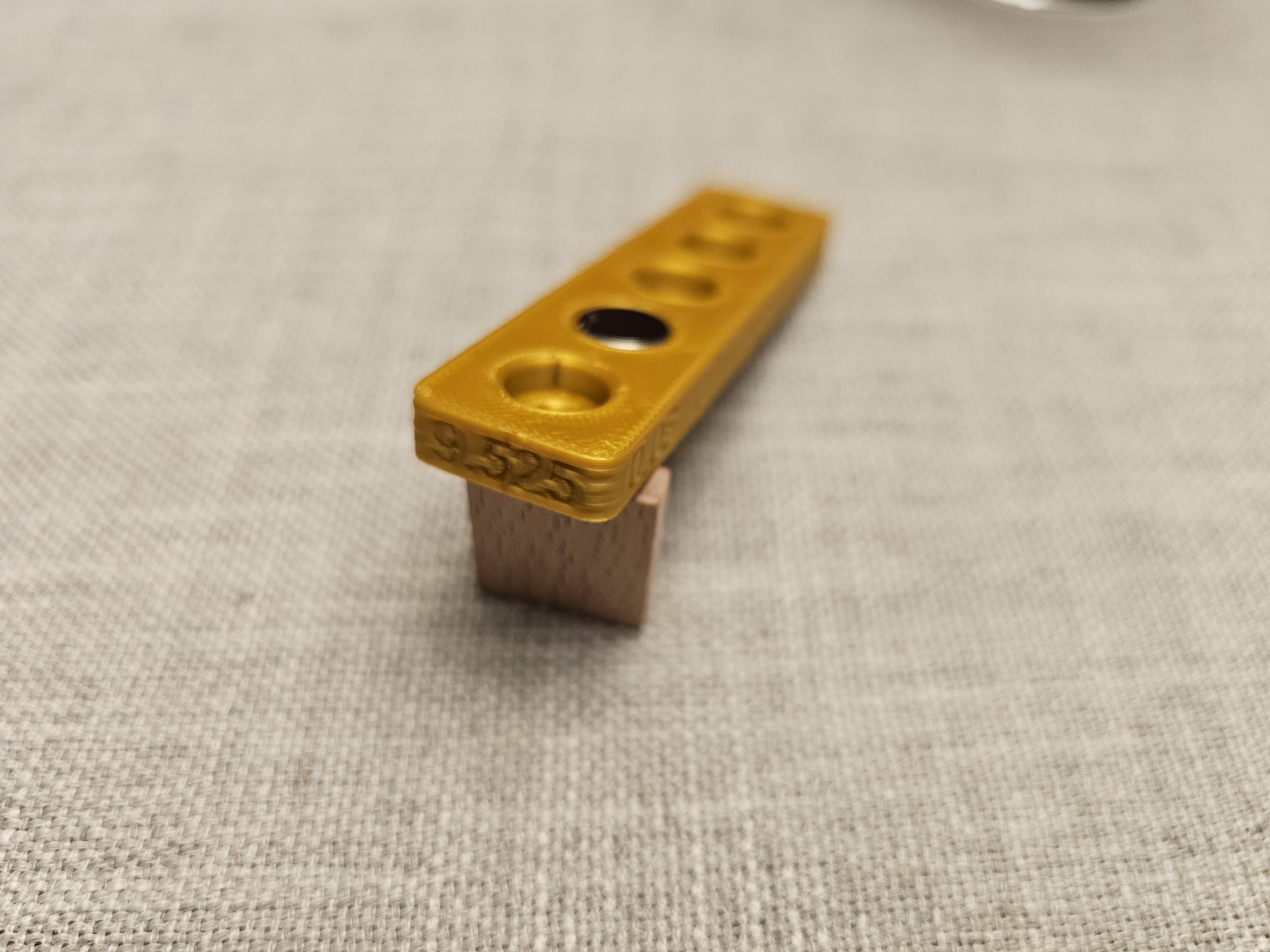 Miniatura 2 do modelo 3D Parametric Magnet Tolerance Test