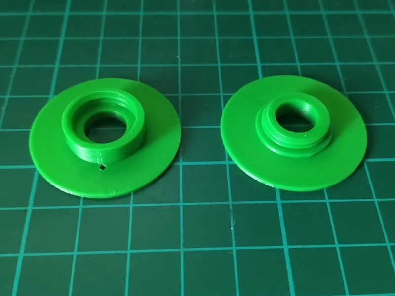 Larger capacity reel for solder scroll
