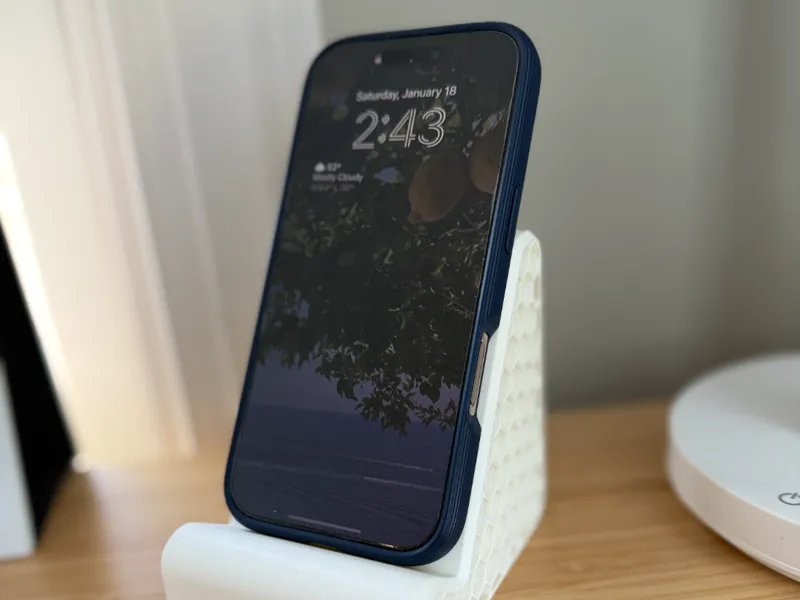 Phone Stand with Honeycomb Infill