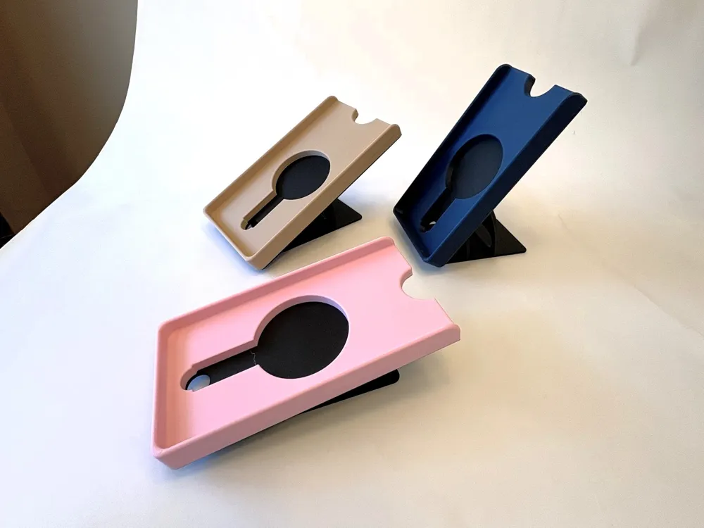 iPhone 16 Charging Stand by Grump Bucket - MakerWorld