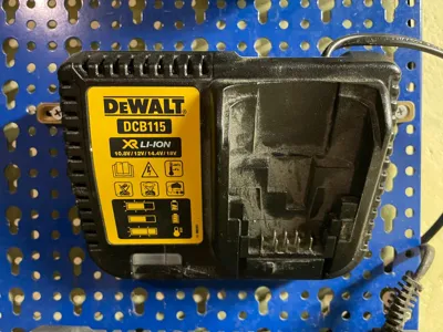 DEWALT WALL CHARGER STAND 18V DCB115