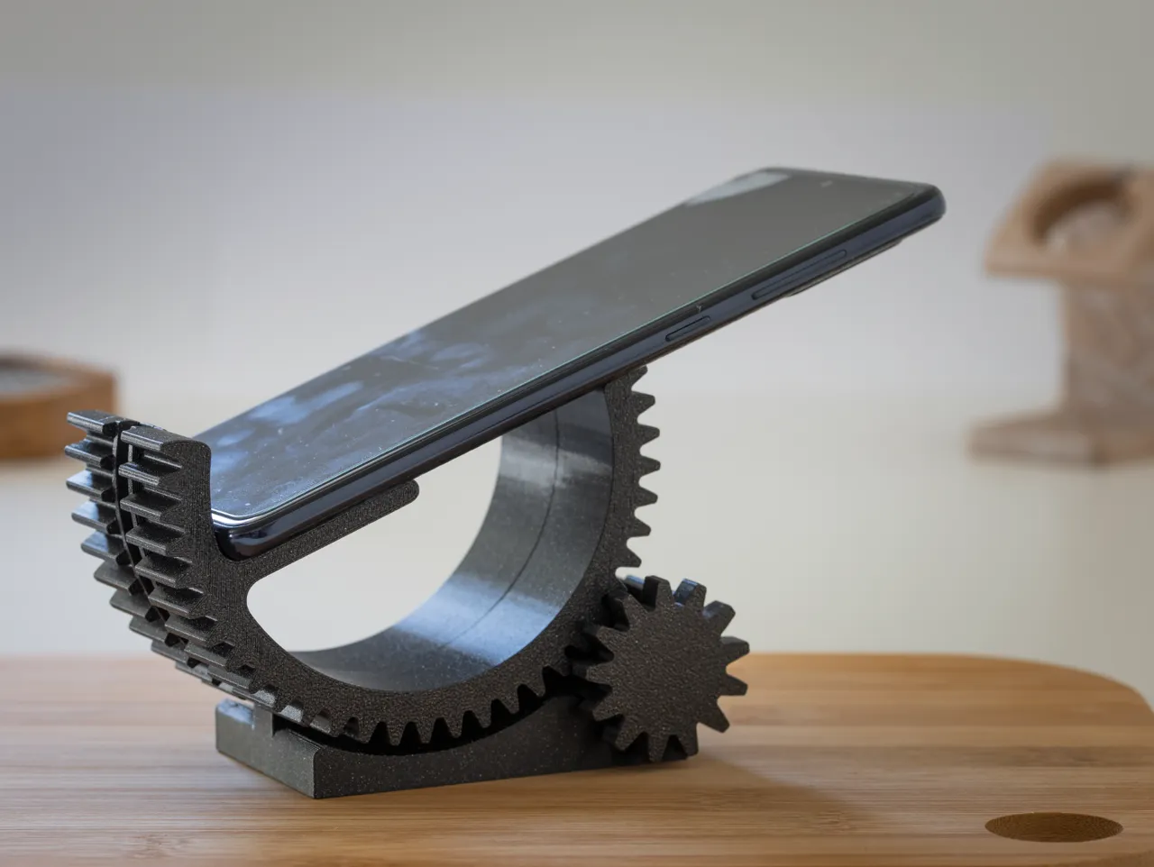 TILT PHONE STAND view 2