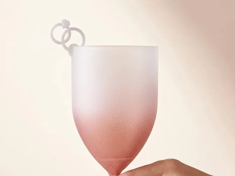 ENFEITE COPO CASAMENTO ANEIS