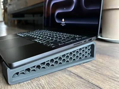 Laptop stand