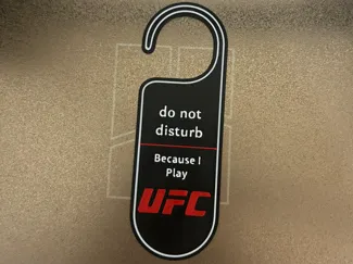 door sign / ufc