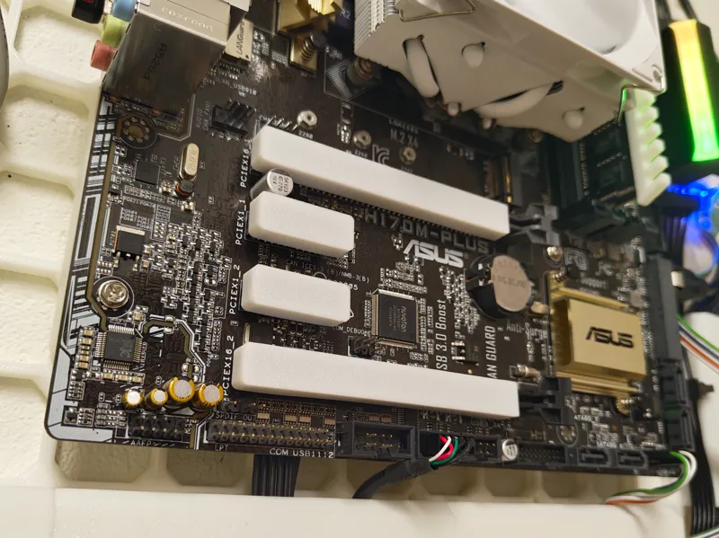PCI-e slot dust covers (PCIe x1 and PCIe x16)