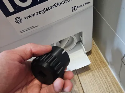 Electrolux washing mashine filter lid opener