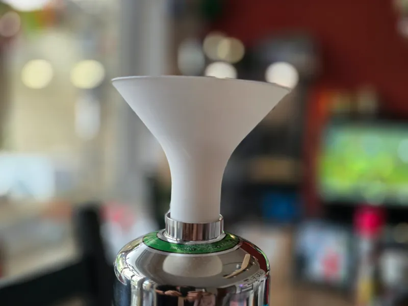 Trichter für Aquarien CO2 Flasche (Fzone o.ä.) 