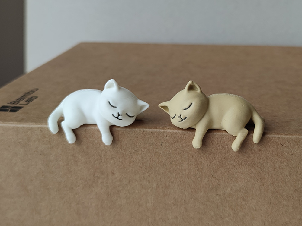 趴着的小猫 显示器装饰