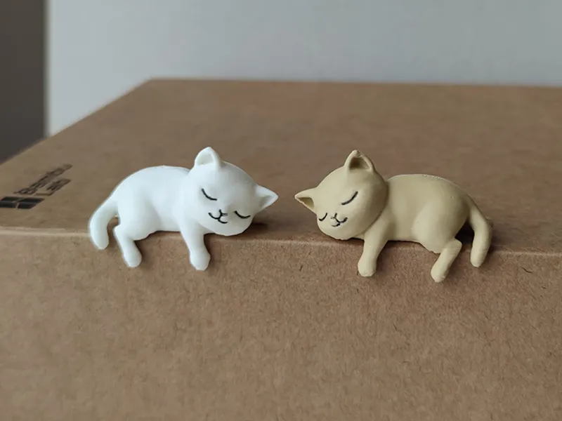 趴着的小猫 显示器装饰