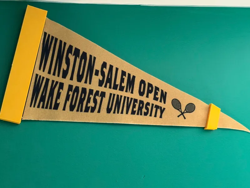 Pennant Holder