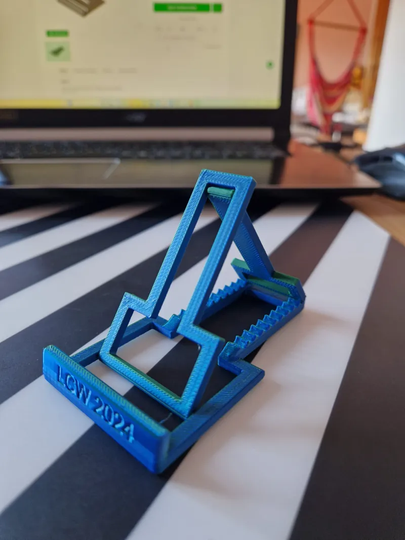 Phoneholder 10 different settings, print in place