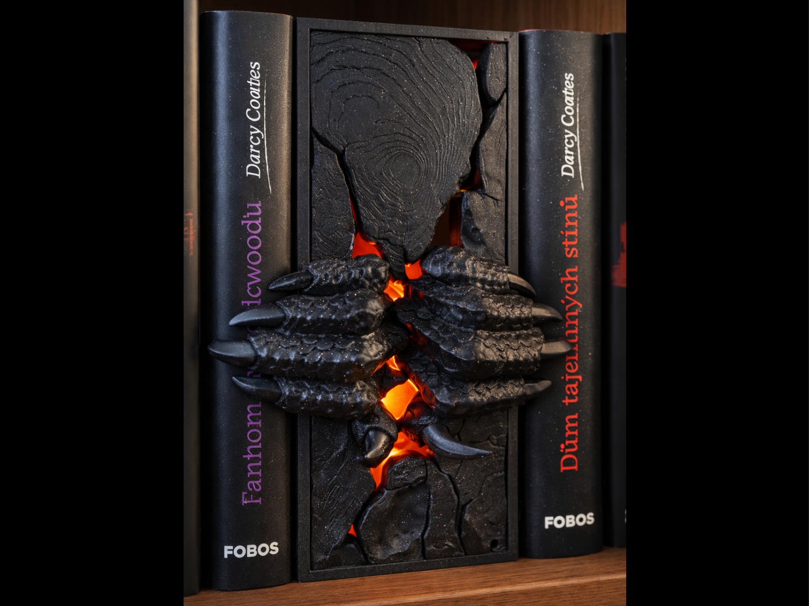 Dragon Claw Book Nook