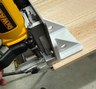 Dewalt DW682 - XE Fence for face cuts 