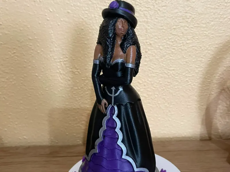 POMBAGIRA COM CHAPEU