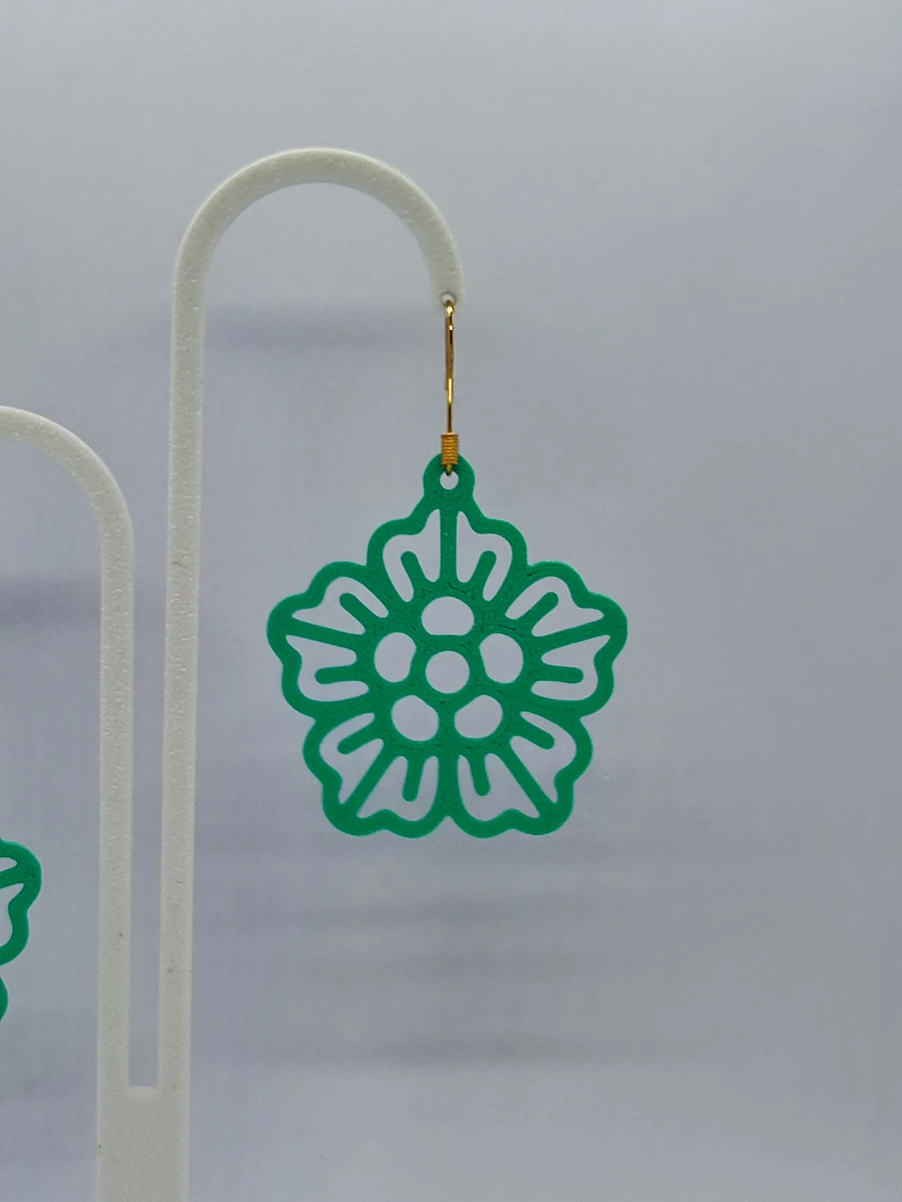 Aretes Flor de Jade view 4