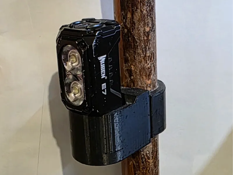 Gehstock Lichthalter / Cane Light Mount Wuben E7