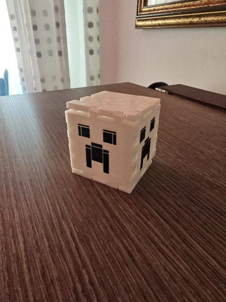 Minecraft cube by Shuren MakerWorld: Download Free 3D Models